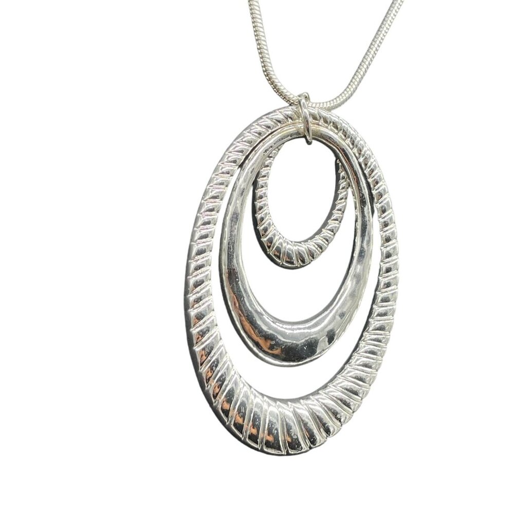 Liz Claiborne Triple Teardrop Pendant Snake Chain Necklace Silver Tone - Picture 5 of 6